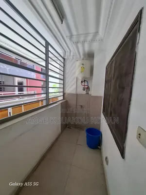 2chbre Appartement dans Ange Immobilier, Cocody à Louer