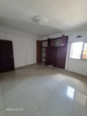 2chbre Appartement dans Ange Immobilier, Cocody à Louer
