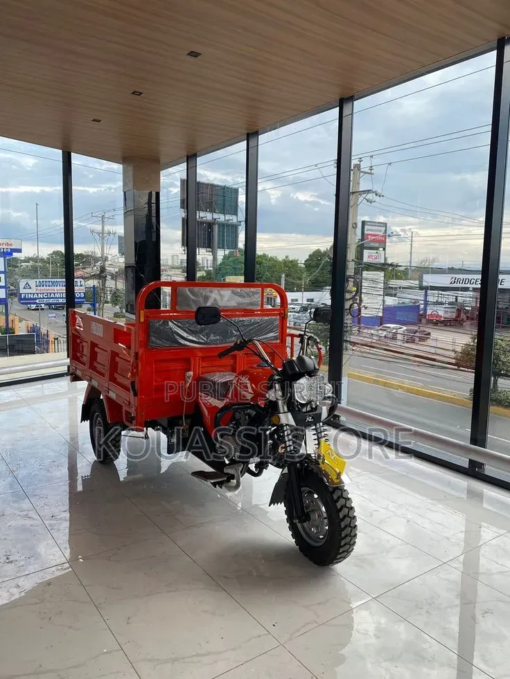 Nouveau Yamaha YBR125 2025 Blanc