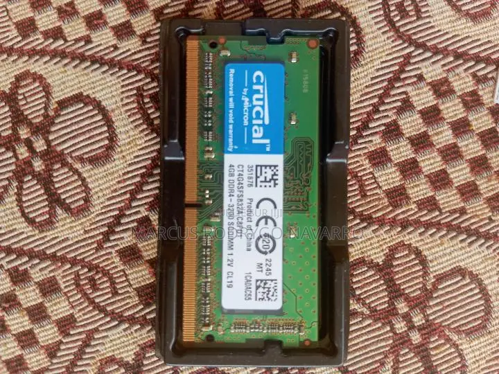 Barrette Ram Ddr4 4go ( Crucial )