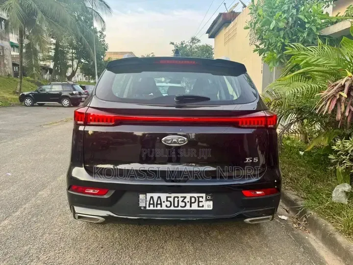 JAC JS4 2025 Noir Mat