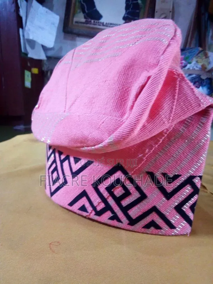 Les Pantalons , Aṣọ Oke,Et Les Cap Gọbi,Etc