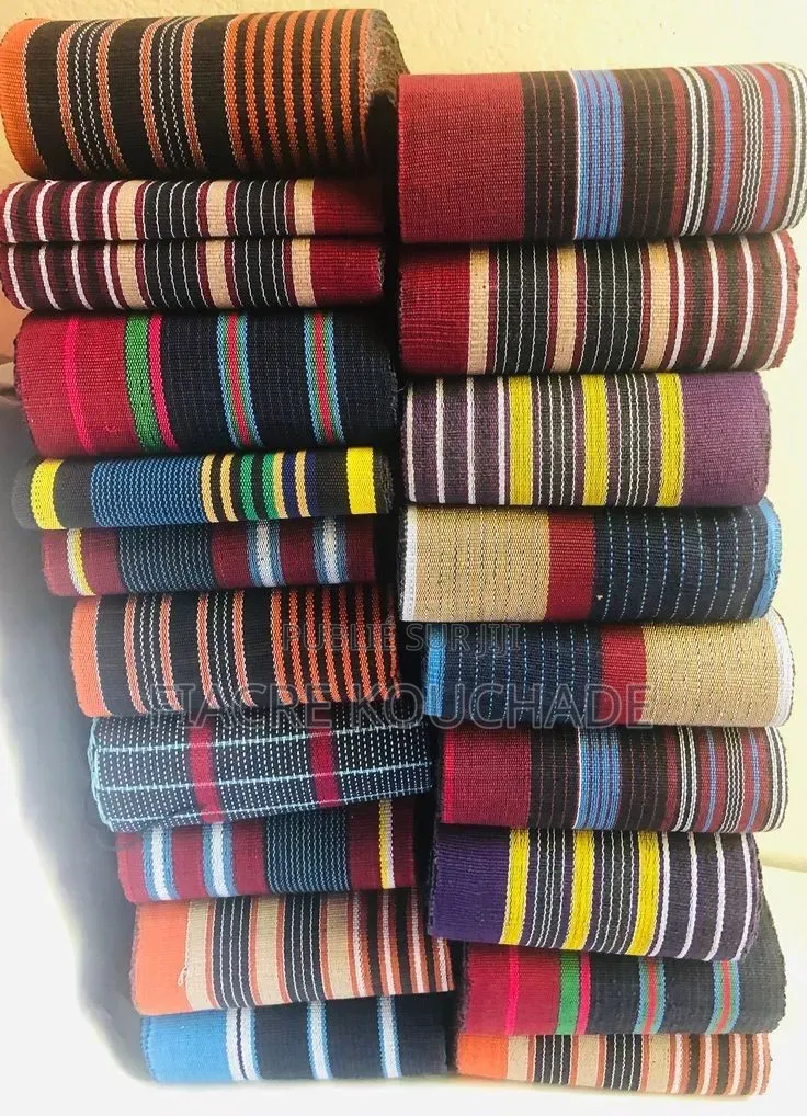 Les Pantalons , Aṣọ Oke,Et Les Cap Gọbi,Etc