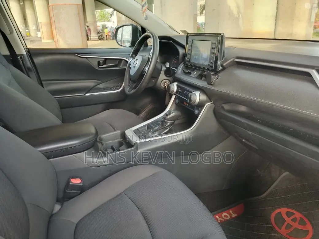 Toyota RAV4 2020 Noir Mat