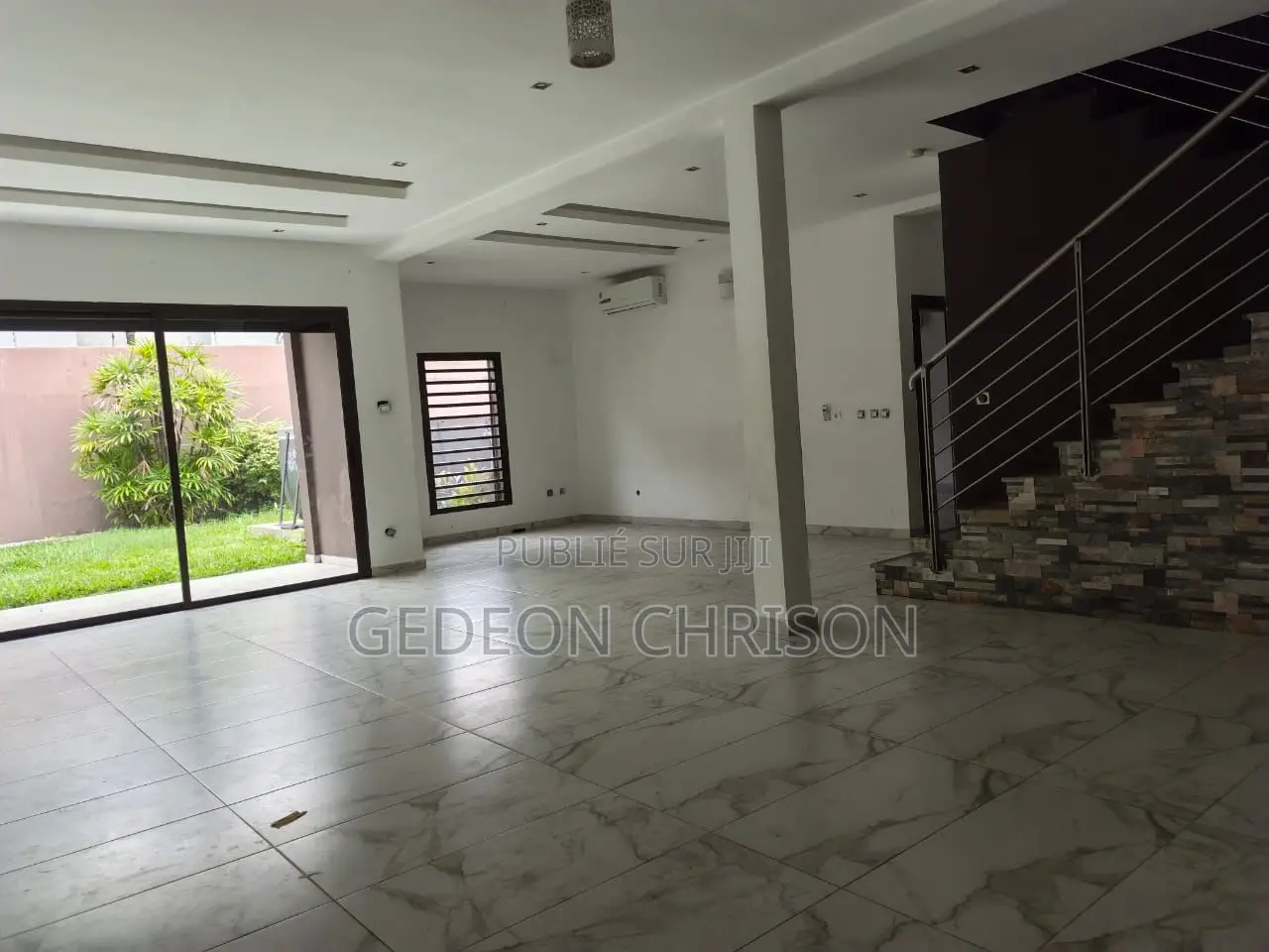 4chbre Villa dans Cocody à Louer