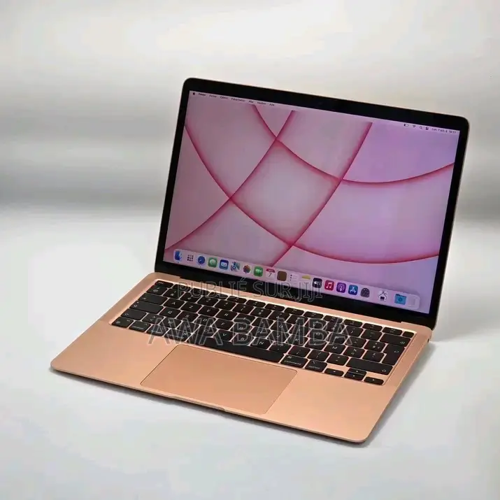 Nouveau Apple MacBook Air 2022 M2 32GB Intel Core i9 HDD 512GB