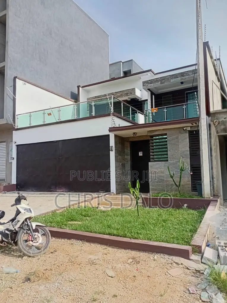 6chbre Duplex dans Duplexe Vente, Cocody à Vendre
