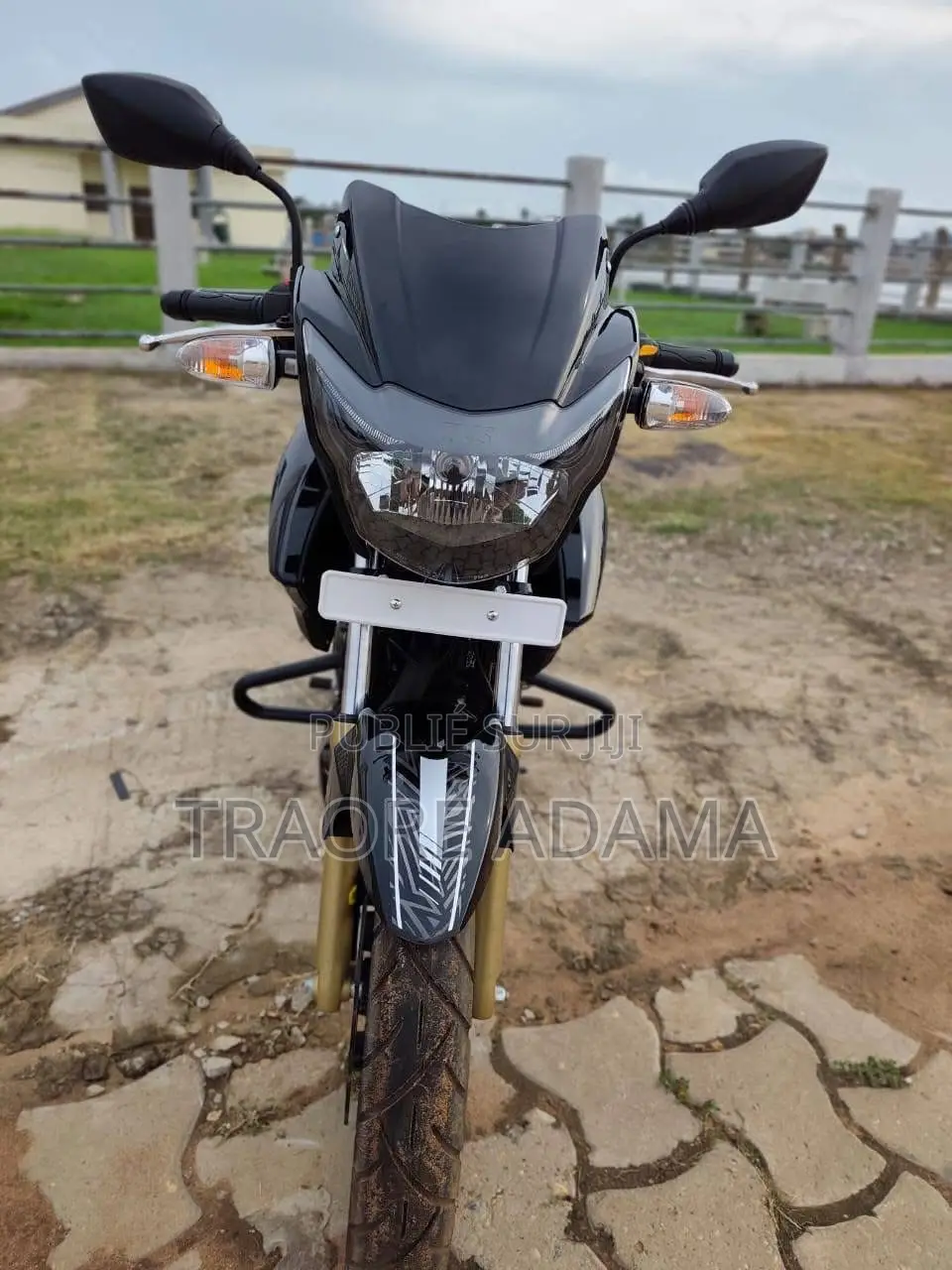 Nouveau TVS Apache 180 RTR 2023 Autre