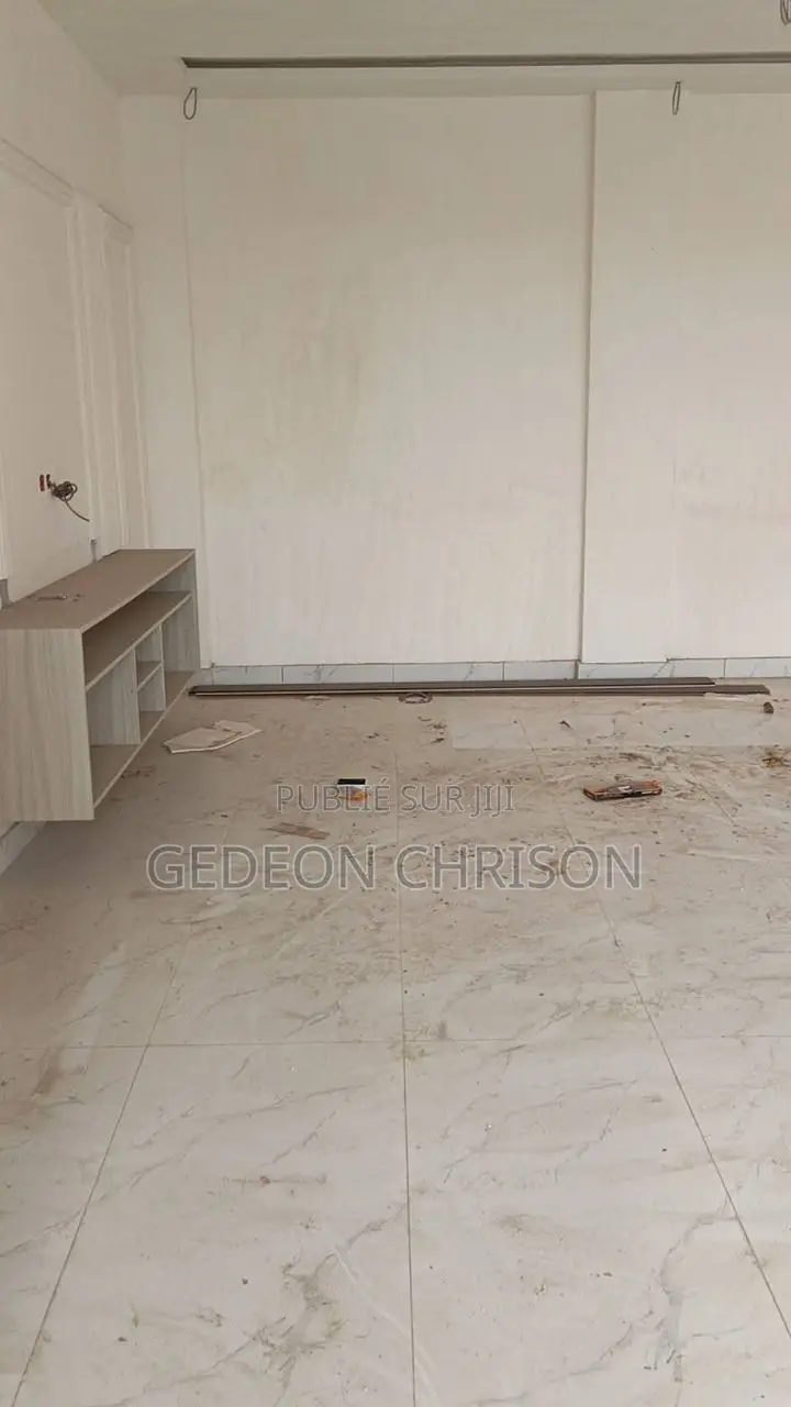 4chbre Appartement dans Cocody à Vendre