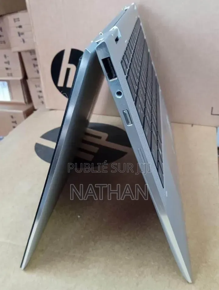 Nouveau HP 14-dq2031tg 16GB Intel Core i7 HDD+SSD 512GB