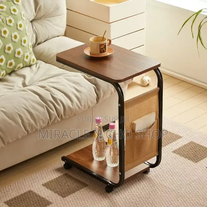 Table d'Appoint De Chevet De Lit Et Fauteuil Intérieur Et Extérieur
