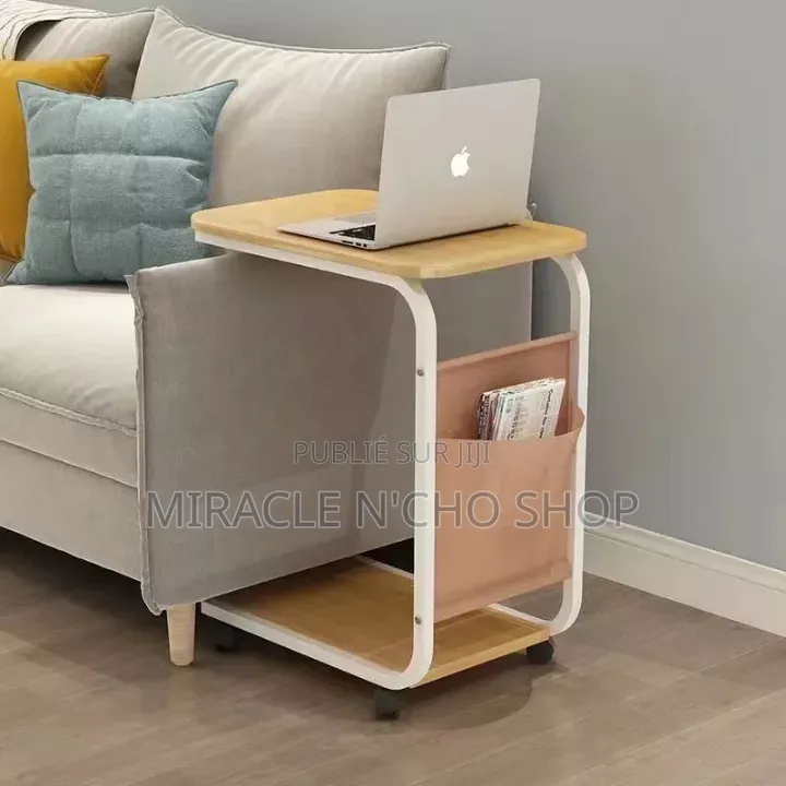 Table d'Appoint De Chevet De Lit Et Fauteuil Intérieur Et Extérieur