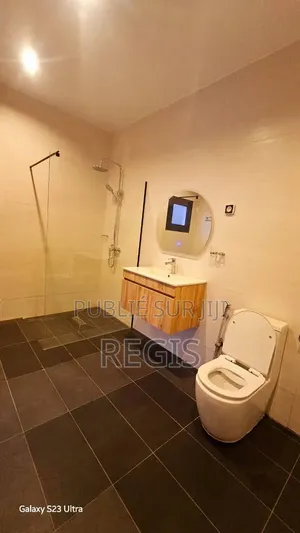 5chbre Duplex dans Klayservices, Cocody à Vendre
