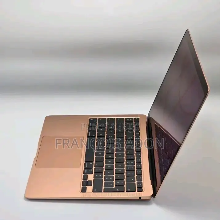 Nouveau Apple MacBook Pro 2019 16GB Intel Core i9 HDD 750GB