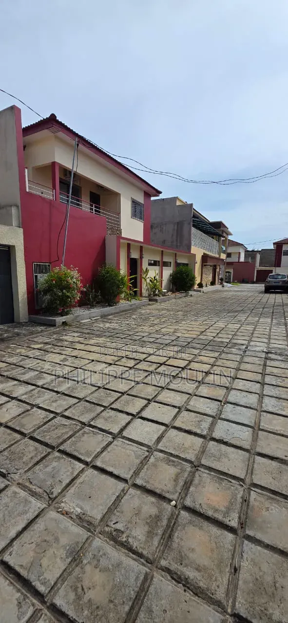 4chbre Duplex dans Elite Immobilier, Grand-Bassam à Louer