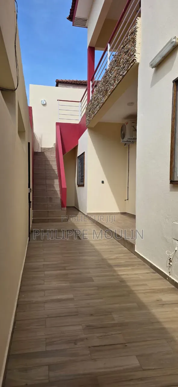 4chbre Duplex dans Elite Immobilier, Grand-Bassam à Louer
