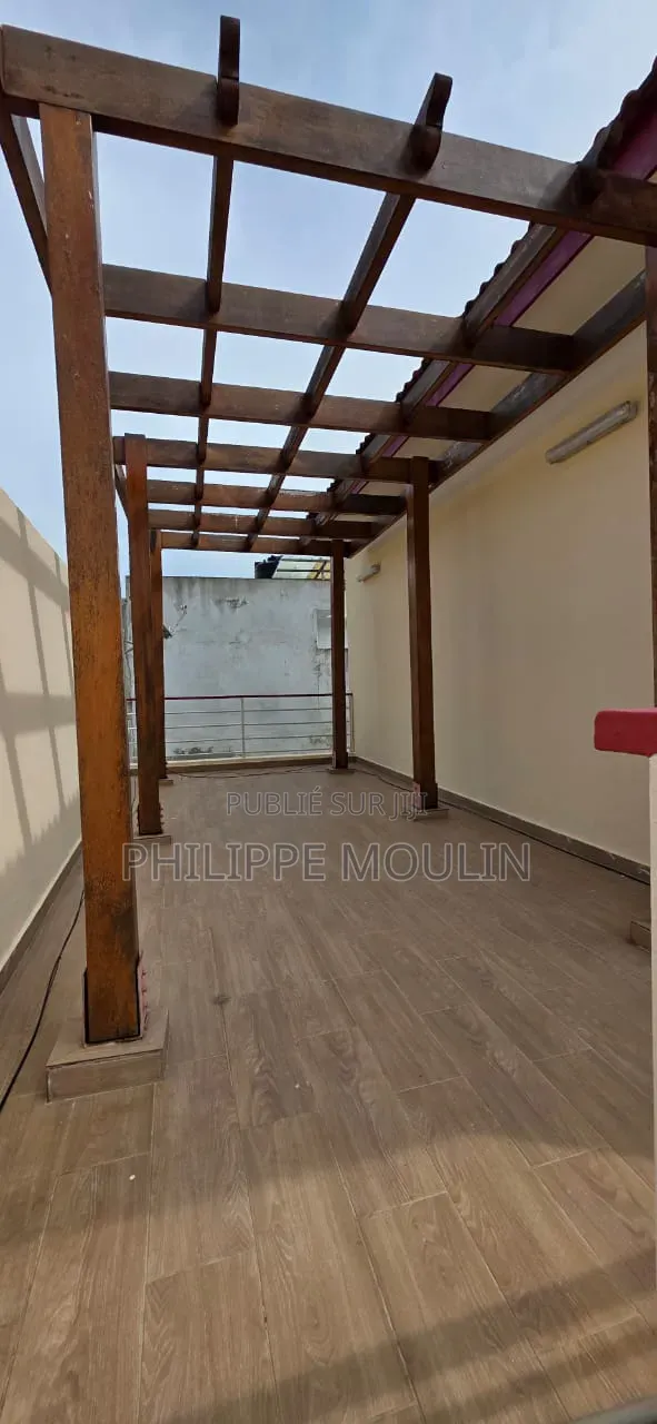 4chbre Duplex dans Elite Immobilier, Grand-Bassam à Louer