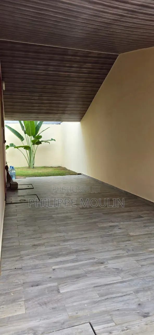 4chbre Duplex dans Elite Immobilier, Grand-Bassam à Louer