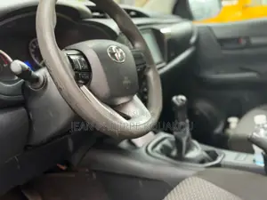 Toyota Hilux Revo Double Cab Deisel 2.4 AWD 2022 Gris