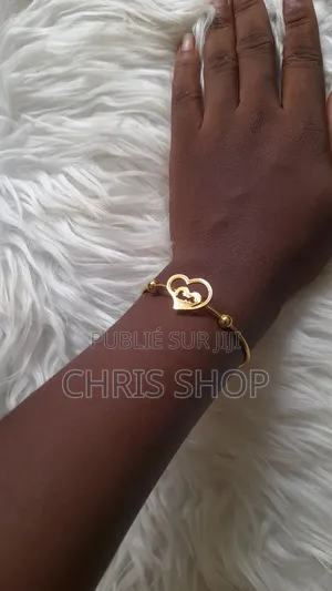 Nous Avons Les Bracelets