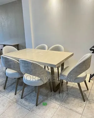Table À Manger