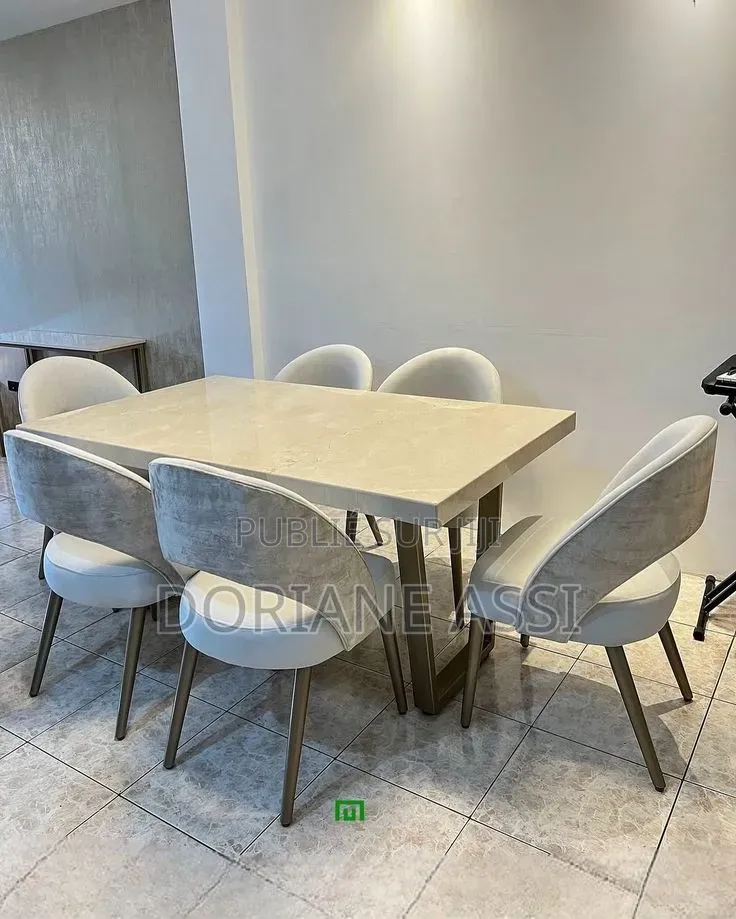 Table À Manger