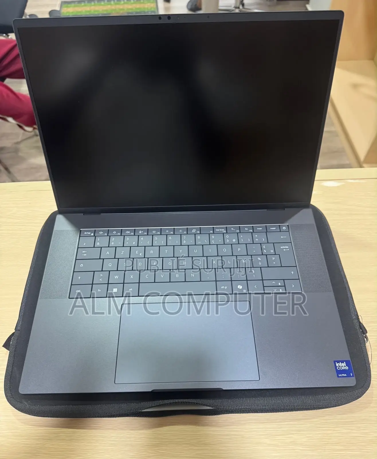 Ordinateur portable Dell Pro Max 16 32GB Intel Core Ultra 7 SSD 512GB