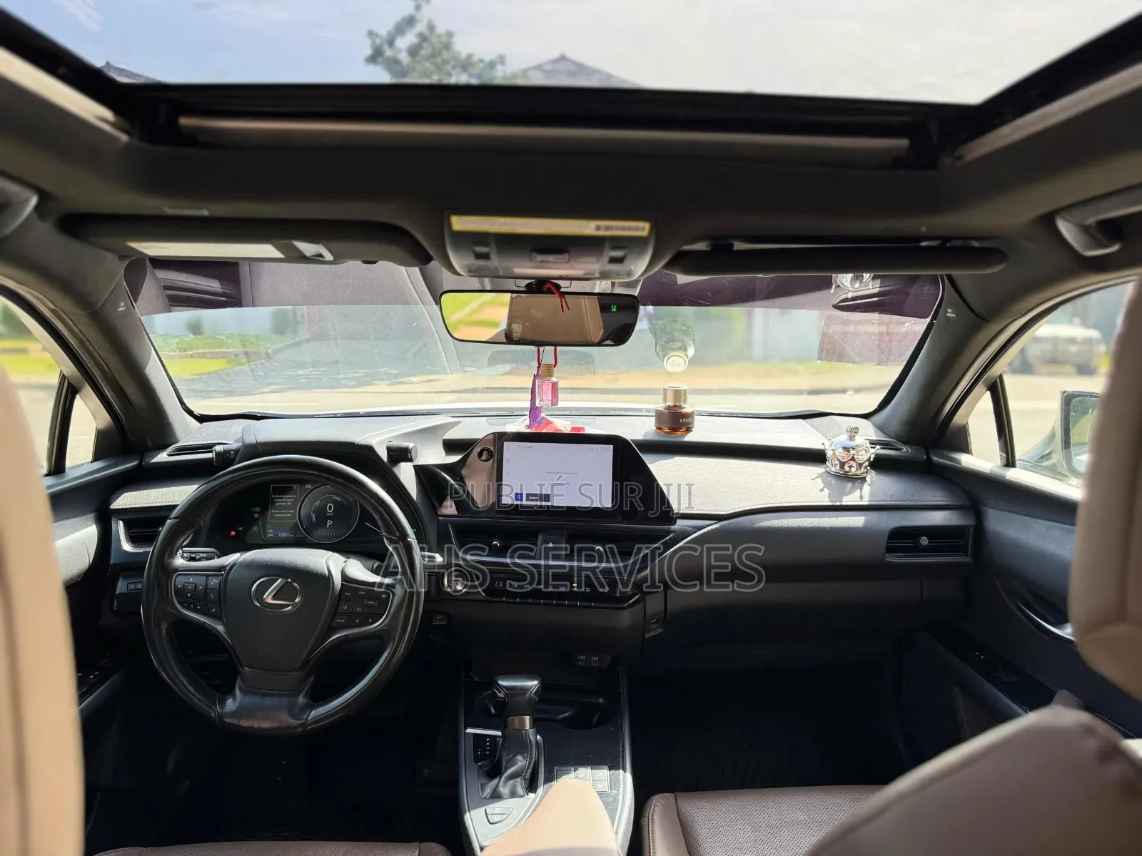 Lexus UX 250h AWD 2023 Blanc