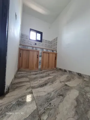 2chbre Appartement dans Ange Immobilier, Cocody à Louer