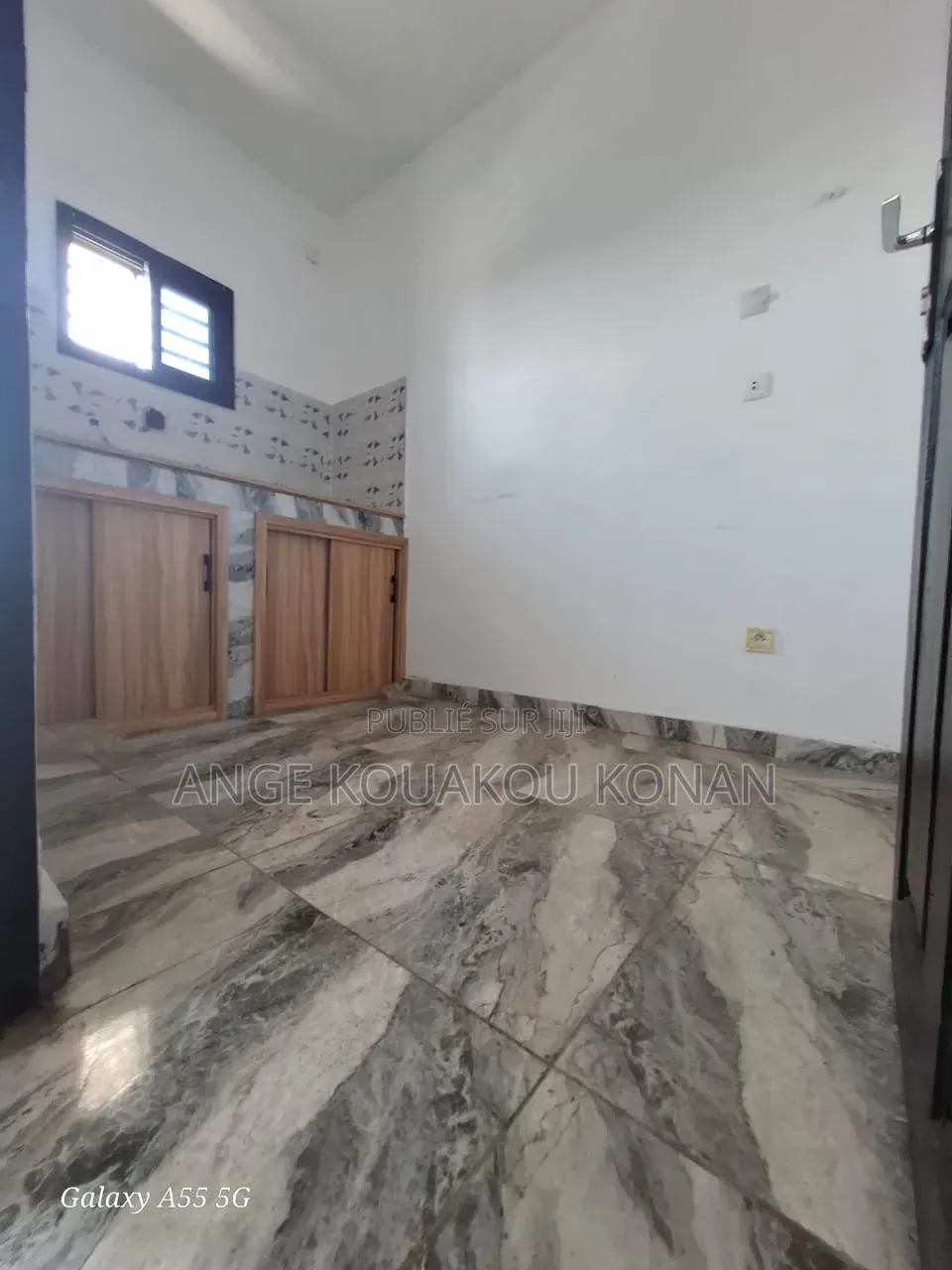 2chbre Appartement dans Ange Immobilier, Cocody à Louer