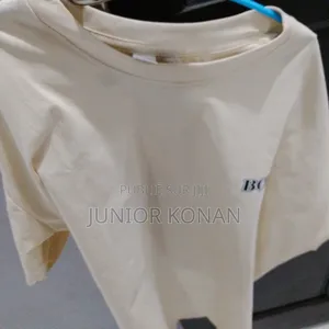 Vente De Vêtements