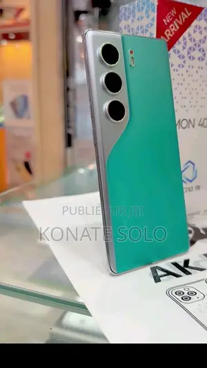 Nouveau Tecno Camon 40 Pro 4G 256 GB Autre