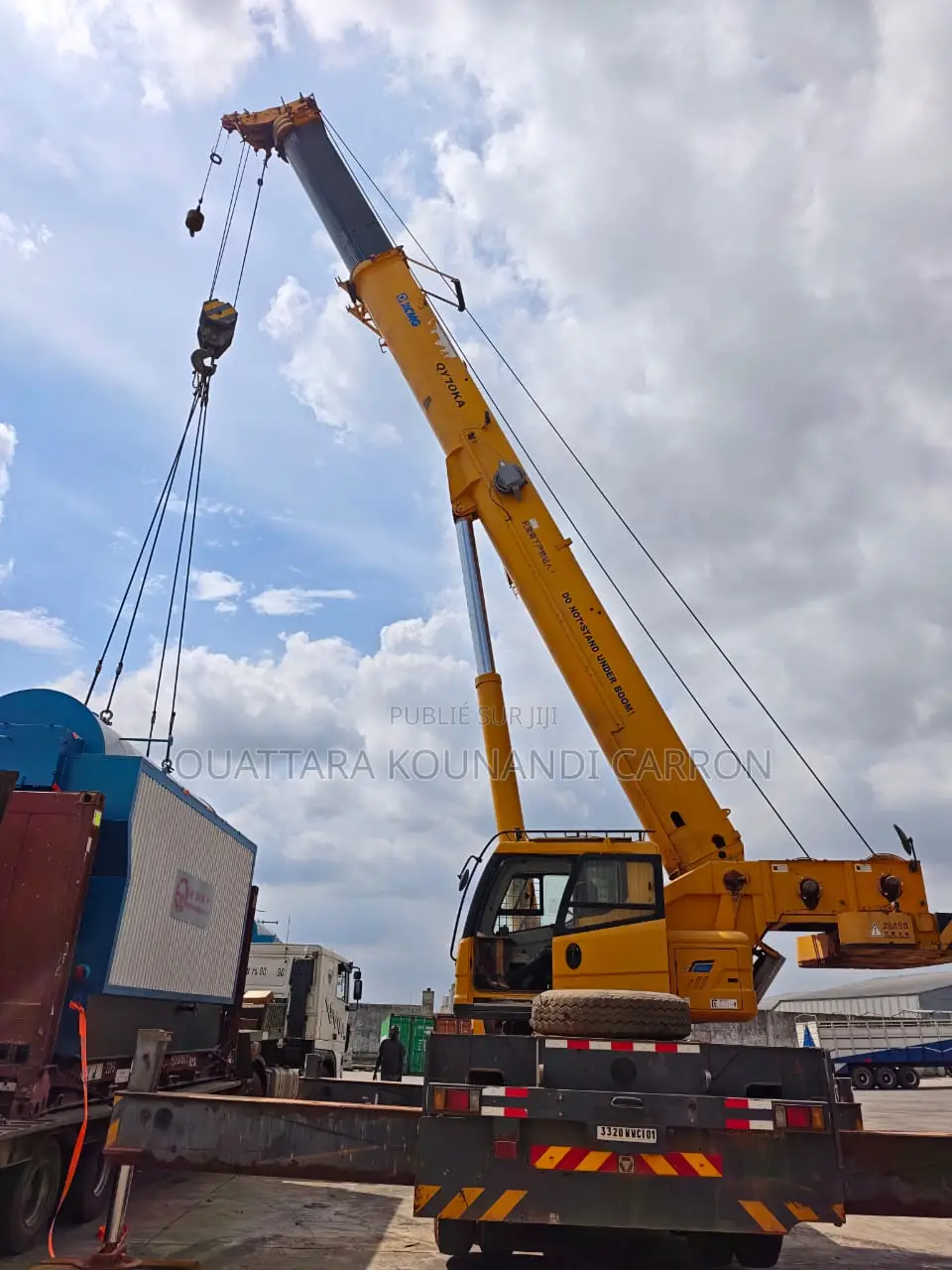 Véhicules Et Engins De Chantier