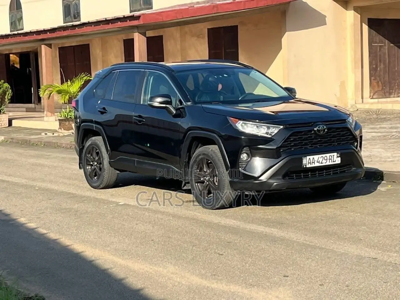 Toyota RAV4 XLE 2021 Noir
