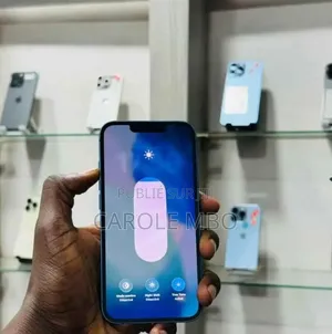Nouveau Apple iPhone 13 128 GB Bleu