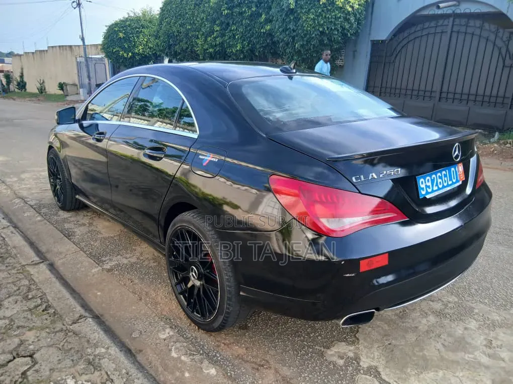 Mercedes-Benz GLA 250 2015 Noir