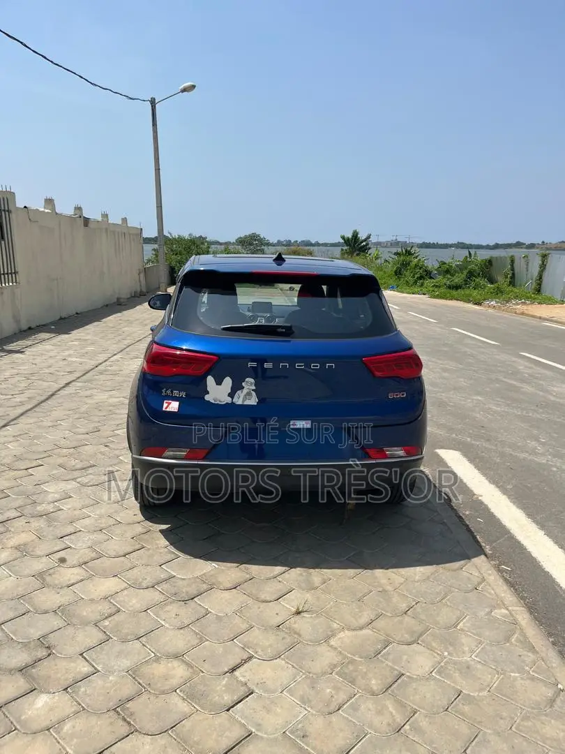 Dongfeng Glory 2021 Bleu