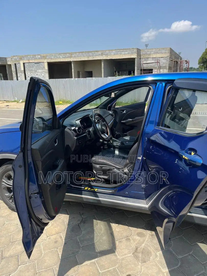 Dongfeng Glory 2021 Bleu