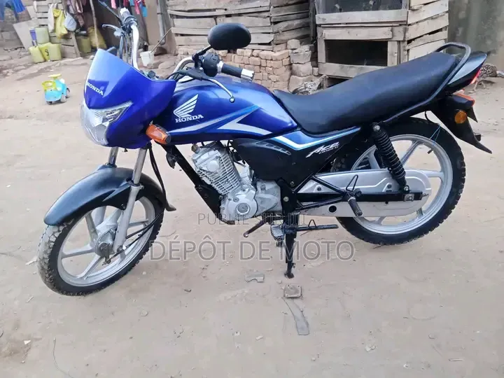 Nouveau Honda XL 125 2025 Bleu