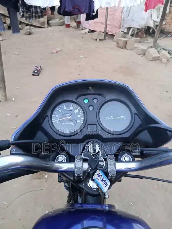 Nouveau Honda XL 125 2025 Bleu