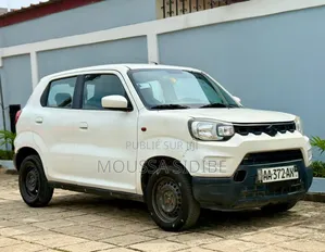 Suzuki S-Presso 2023 Blanc