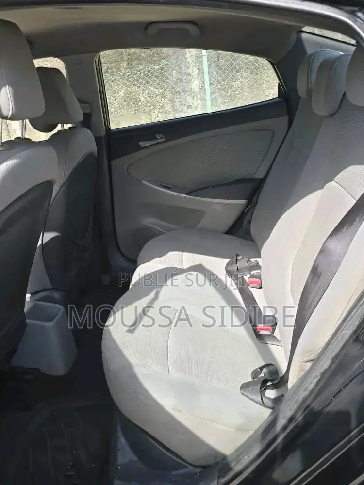 Hyundai Accent GLS 4dr Sedan (1.6L 4cyl 6A) 2015 Noir