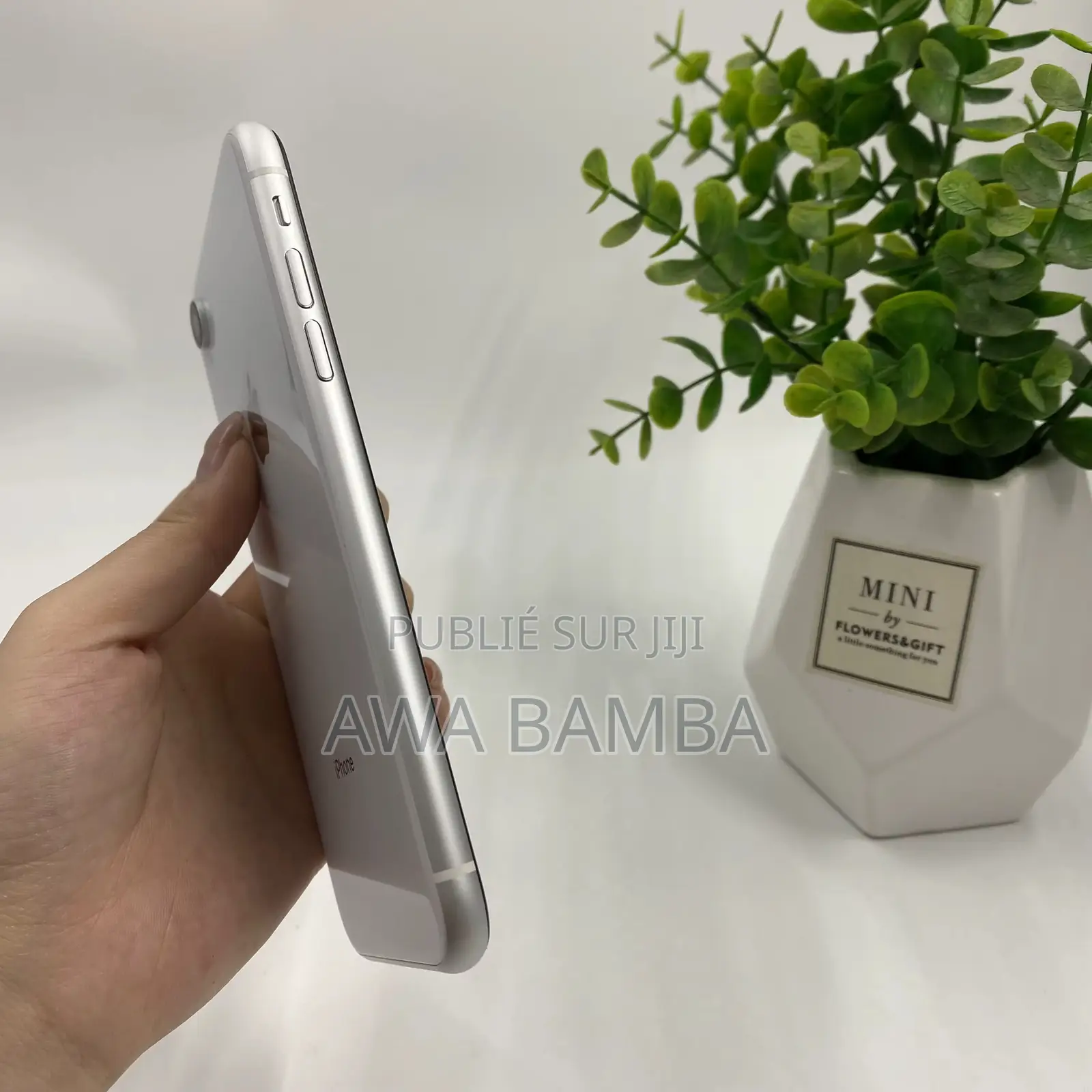 Nouveau Apple iPhone XR 64 GB Blanc