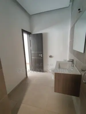 Meublé 4chbre Duplex dans Beraka Corporation, Bingerville à Vendre