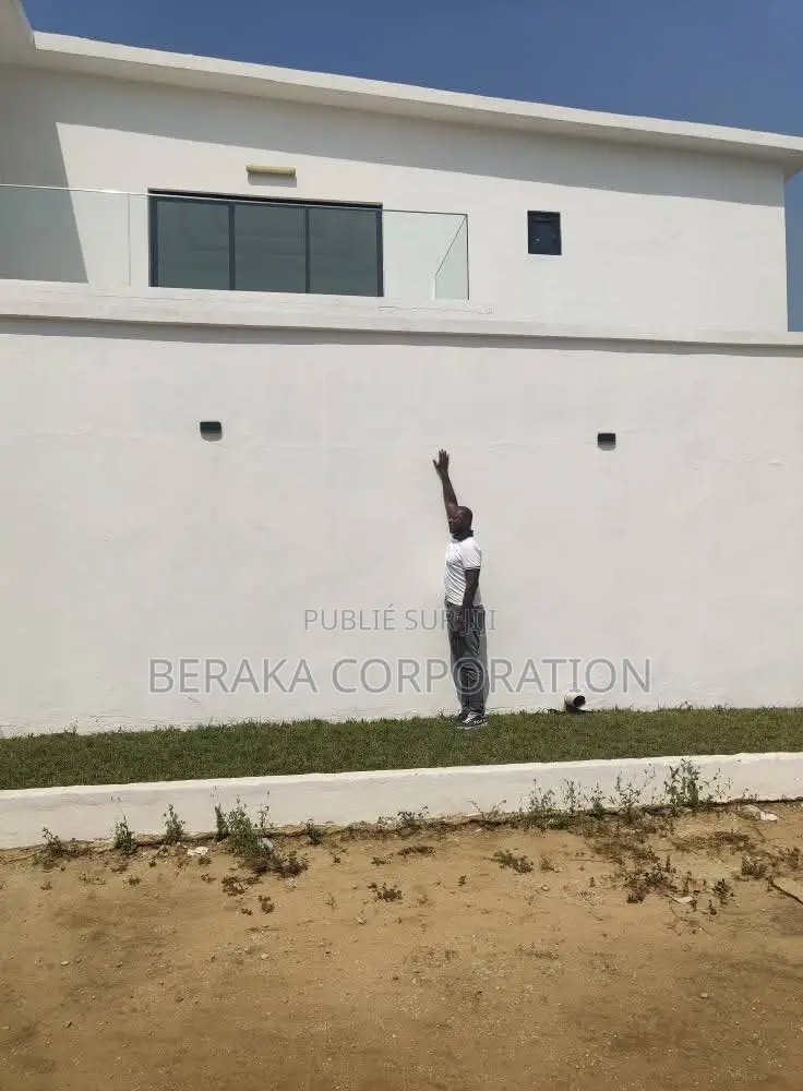 Meublé 4chbre Duplex dans Beraka Corporation, Bingerville à Vendre