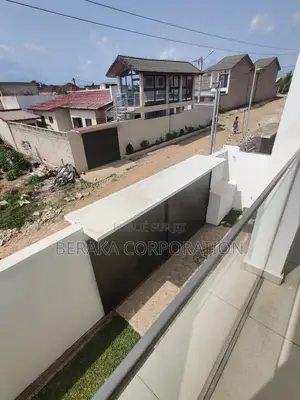 Meublé 4chbre Duplex dans Beraka Corporation, Bingerville à Vendre