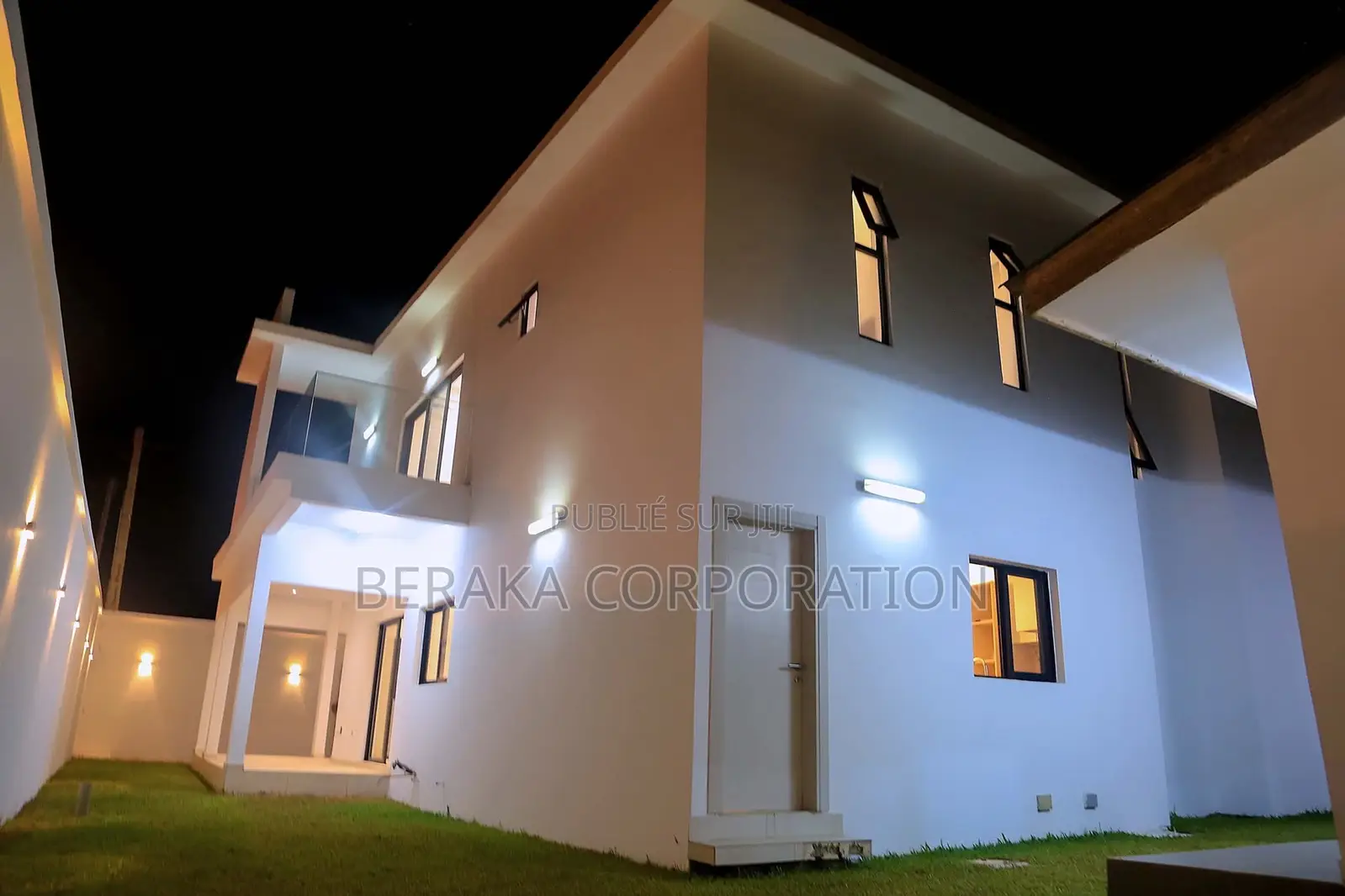 Meublé 4chbre Duplex dans Beraka Corporation, Bingerville à Vendre
