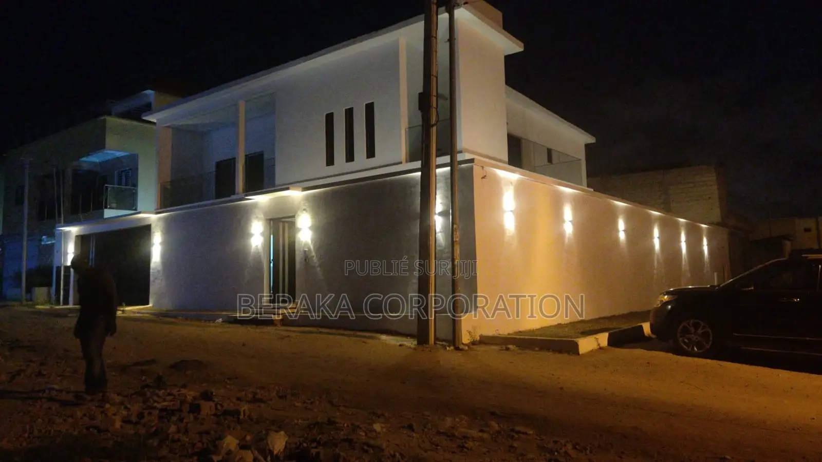 Meublé 4chbre Duplex dans Beraka Corporation, Bingerville à Vendre