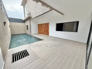 3chbre Duplex dans Francis Gweh, Cocody à Louer