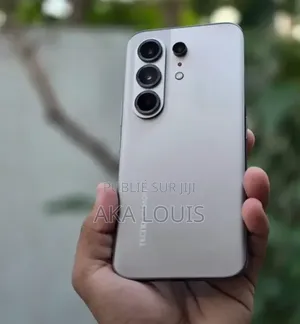 Nouveau Tecno Camon 50 256 GB Gris